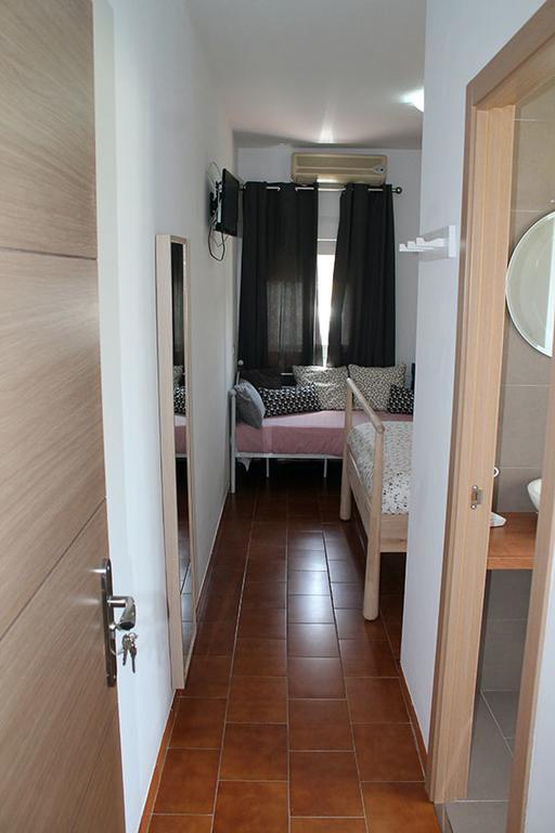 Hostal Montilla Sotogrande توريغواديارو المظهر الخارجي الصورة