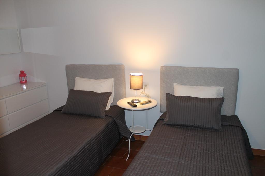 Hostal Montilla Sotogrande توريغواديارو المظهر الخارجي الصورة